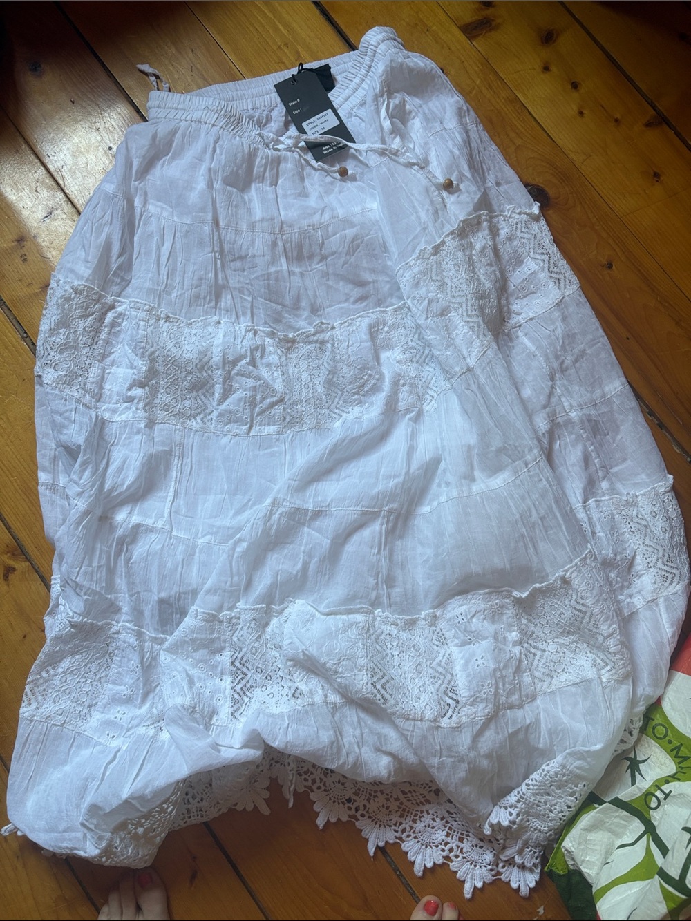NWT White Lace-Tiered boho Midi Skirt – Elastic Waist 15-20”